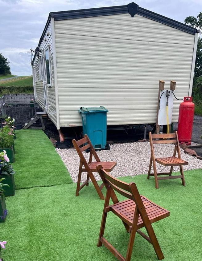 4-Bedroom Cosalt Caravan In Uddingston, Glasgow Exteriör bild
