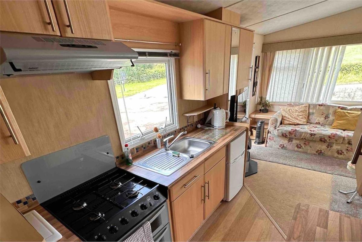 4-Bedroom Cosalt Caravan In Uddingston, Glasgow Exteriör bild