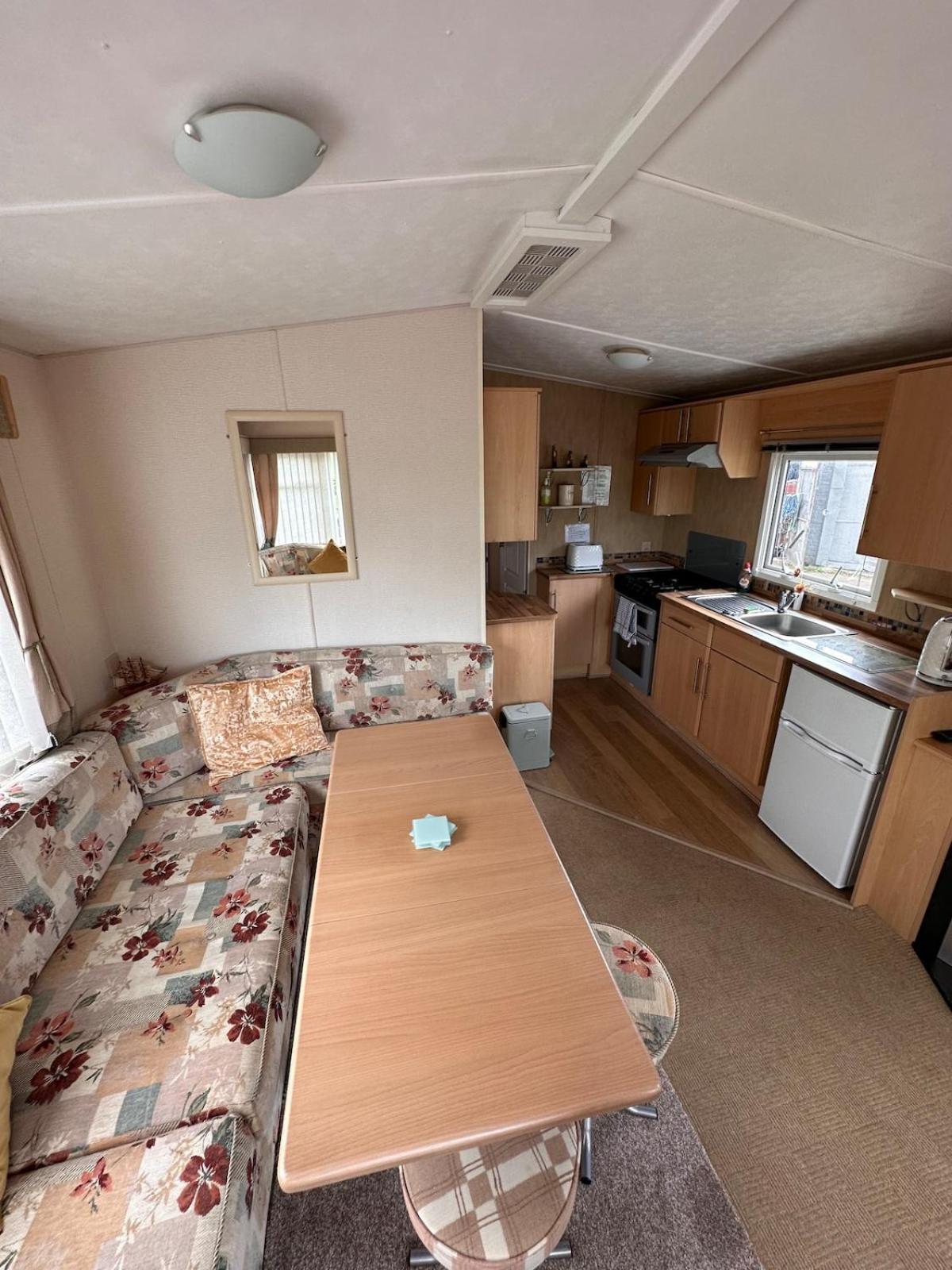 4-Bedroom Cosalt Caravan In Uddingston, Glasgow Exteriör bild